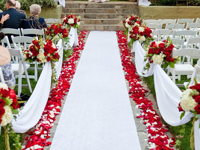 Decoração de casamento vermelho e branco simples