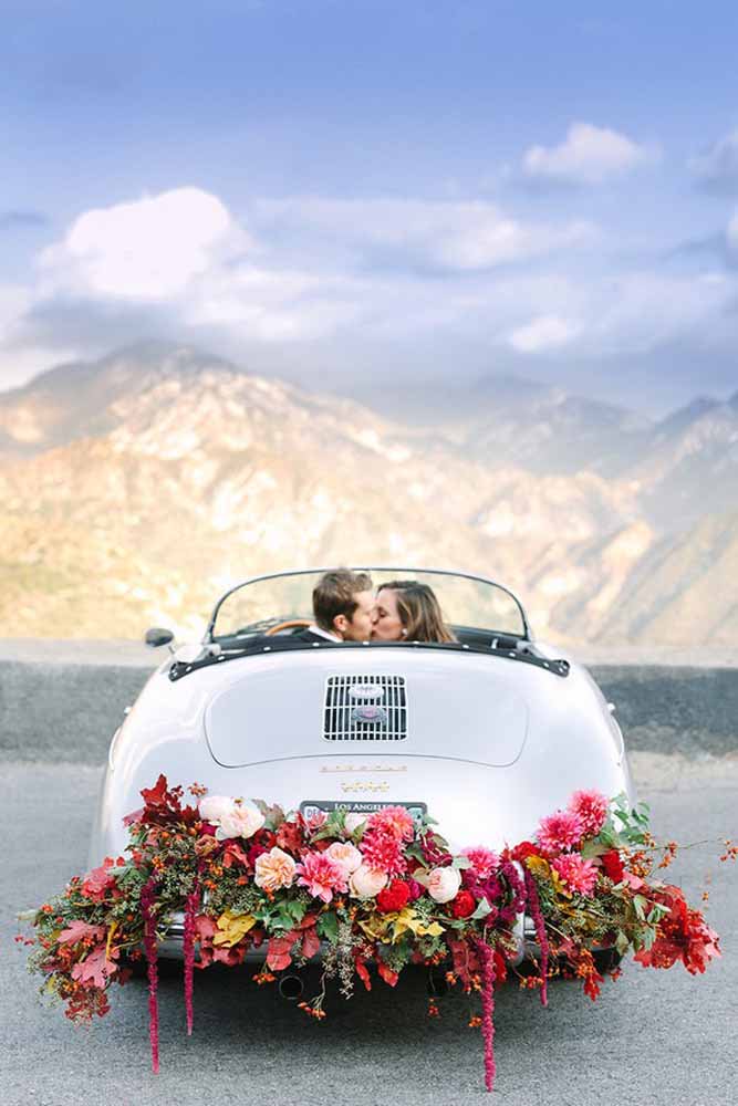 foto pré-wedding dentro do carro